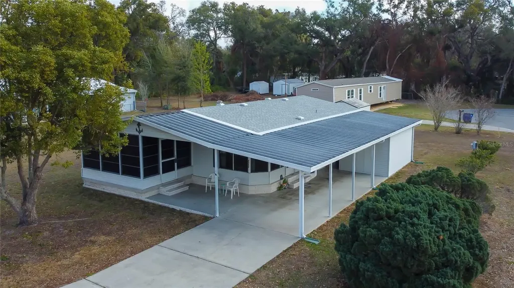 4550 Charter Street Zephyrhills FL 33542