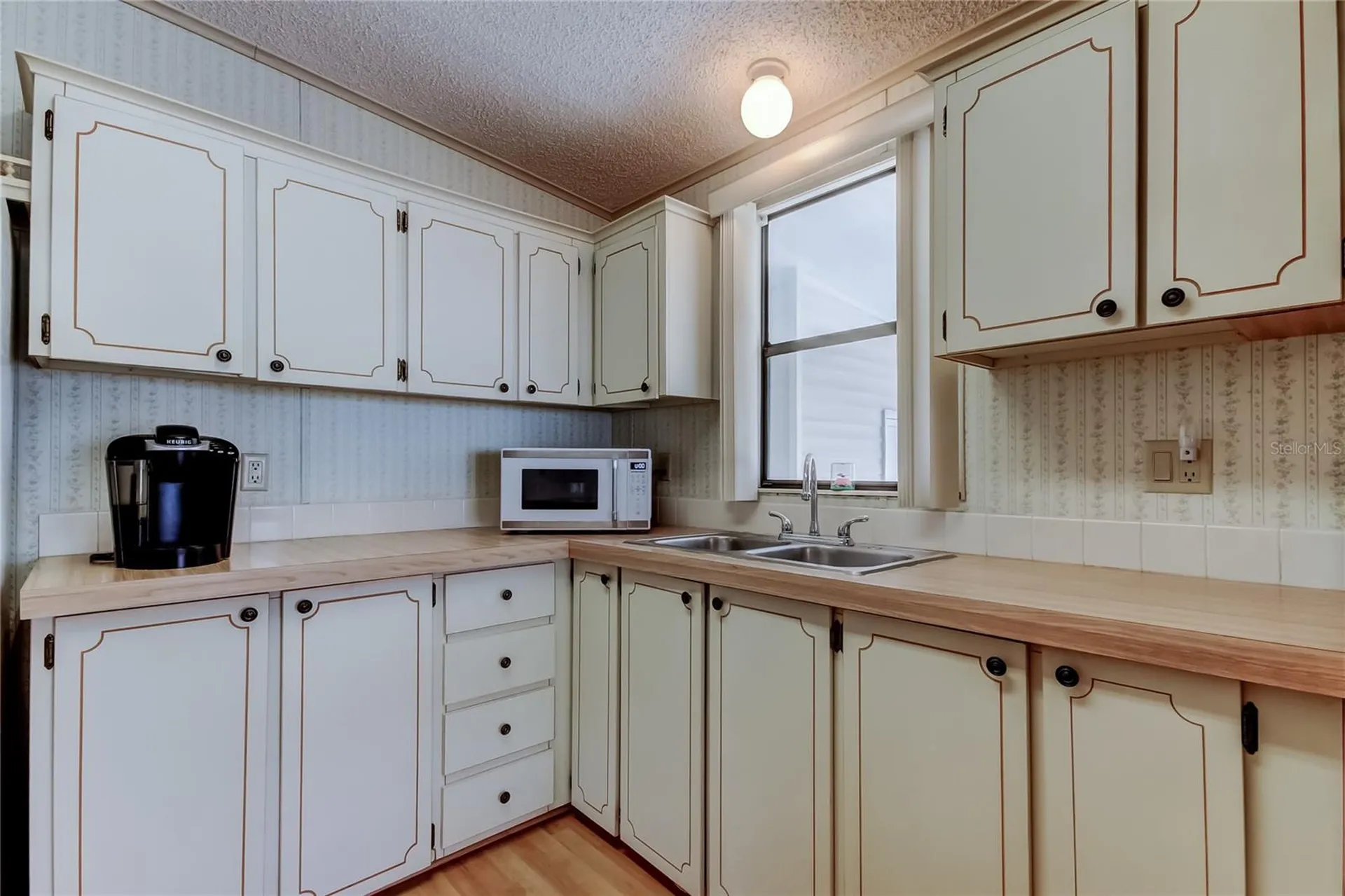 4550 Charter Street Zephyrhills FL 33542