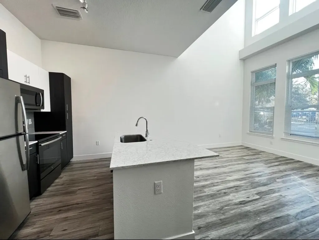 1659 2nd Street Sarasota FL 34236