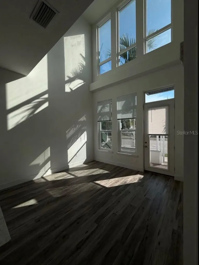 1659 2nd Street Sarasota FL 34236