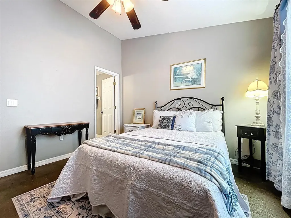 12711 Sunland Court Tampa FL 33625