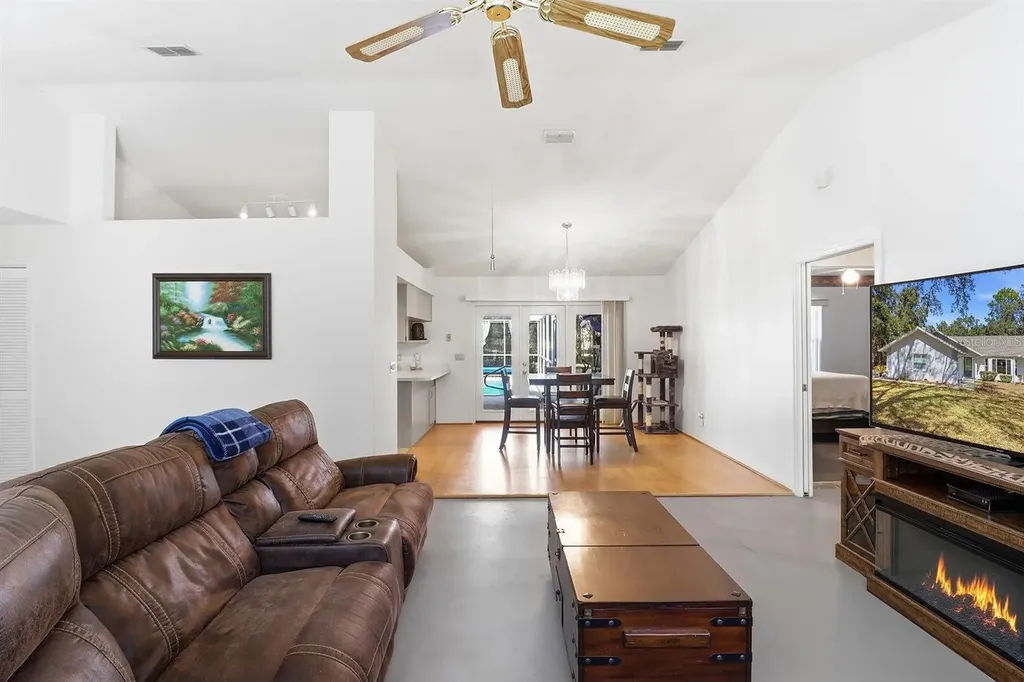 1737 W Olympia Street Hernando FL 34442