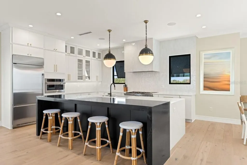 552 S Peninsula Avenue New Smyrna Beach FL 32169
