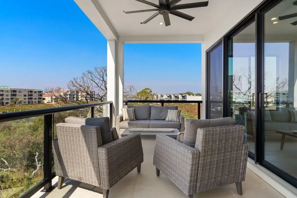 552 S Peninsula Avenue New Smyrna Beach FL 32169