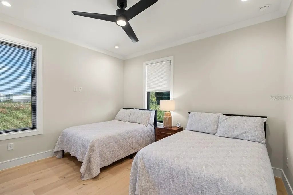 552 S Peninsula Avenue New Smyrna Beach FL 32169