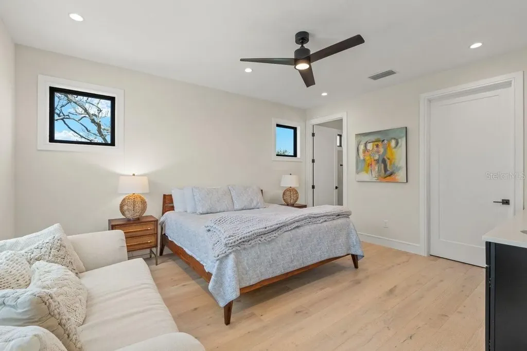 552 S Peninsula Avenue New Smyrna Beach FL 32169