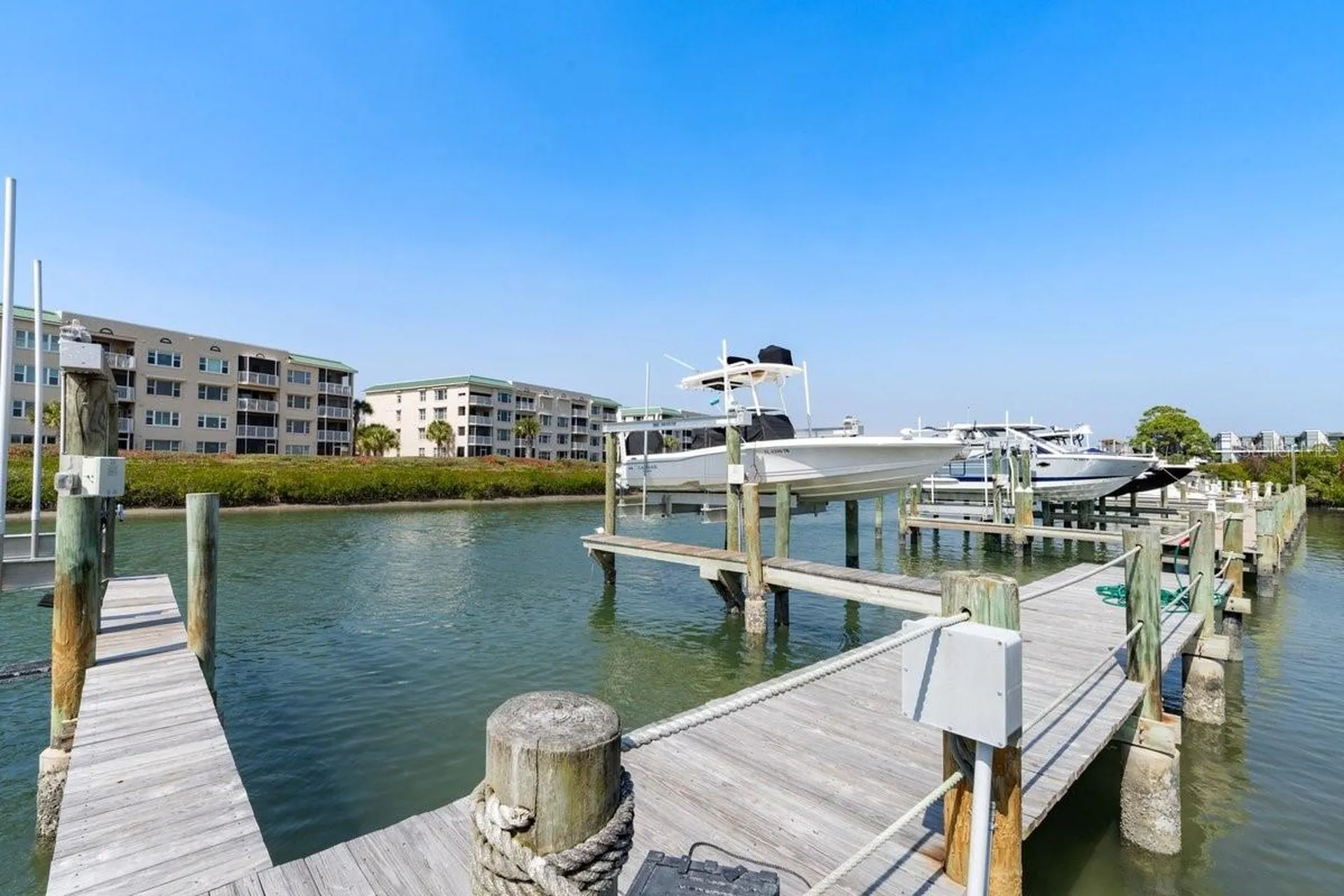 552 S Peninsula Avenue New Smyrna Beach FL 32169