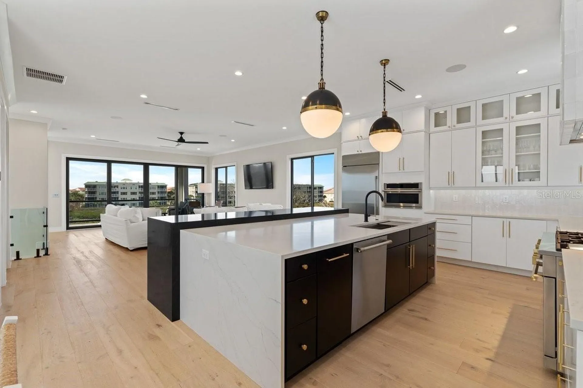 552 S Peninsula Avenue New Smyrna Beach FL 32169