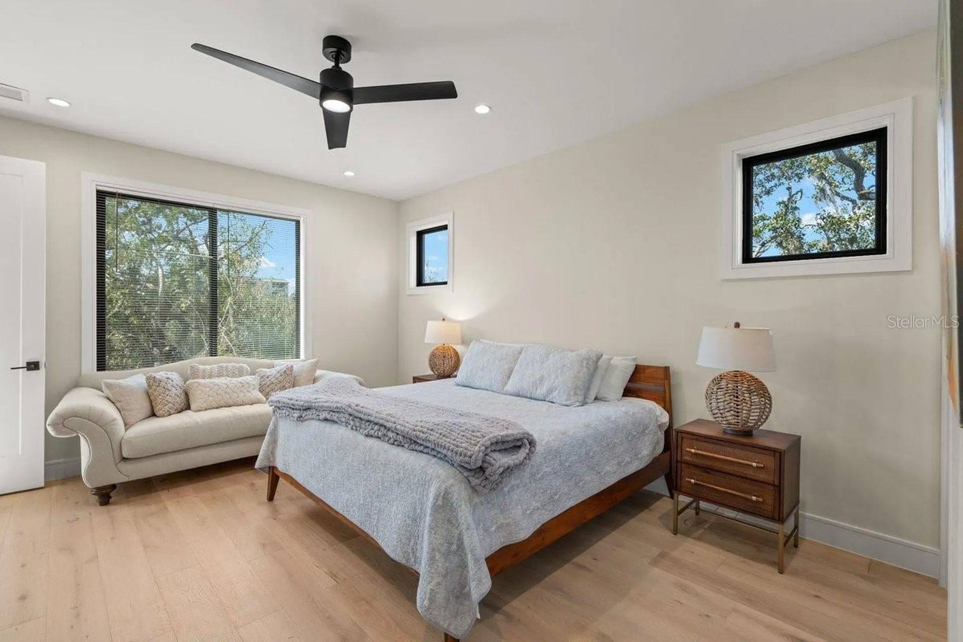 552 S Peninsula Avenue New Smyrna Beach FL 32169