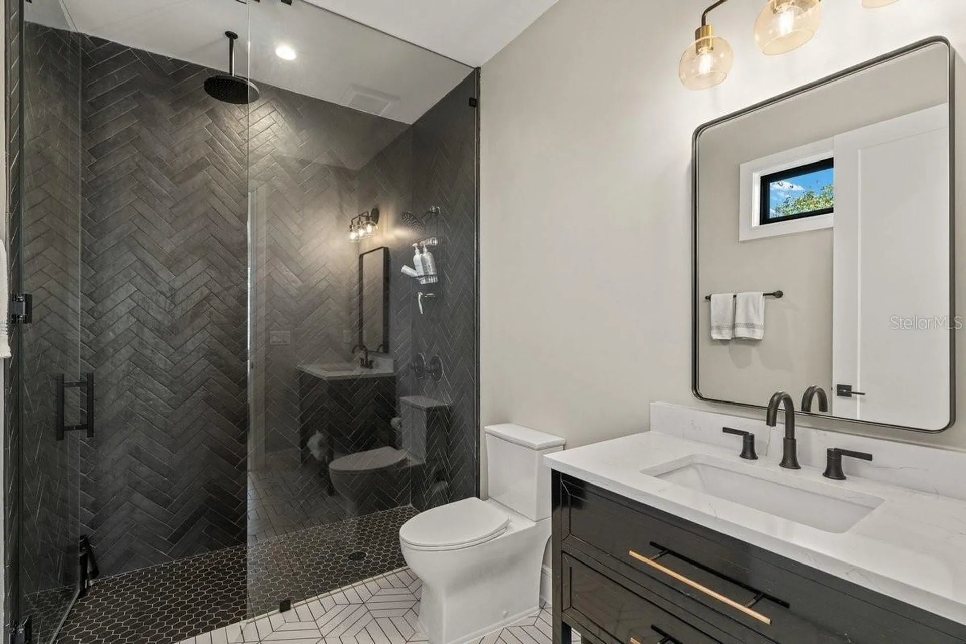 552 S Peninsula Avenue New Smyrna Beach FL 32169