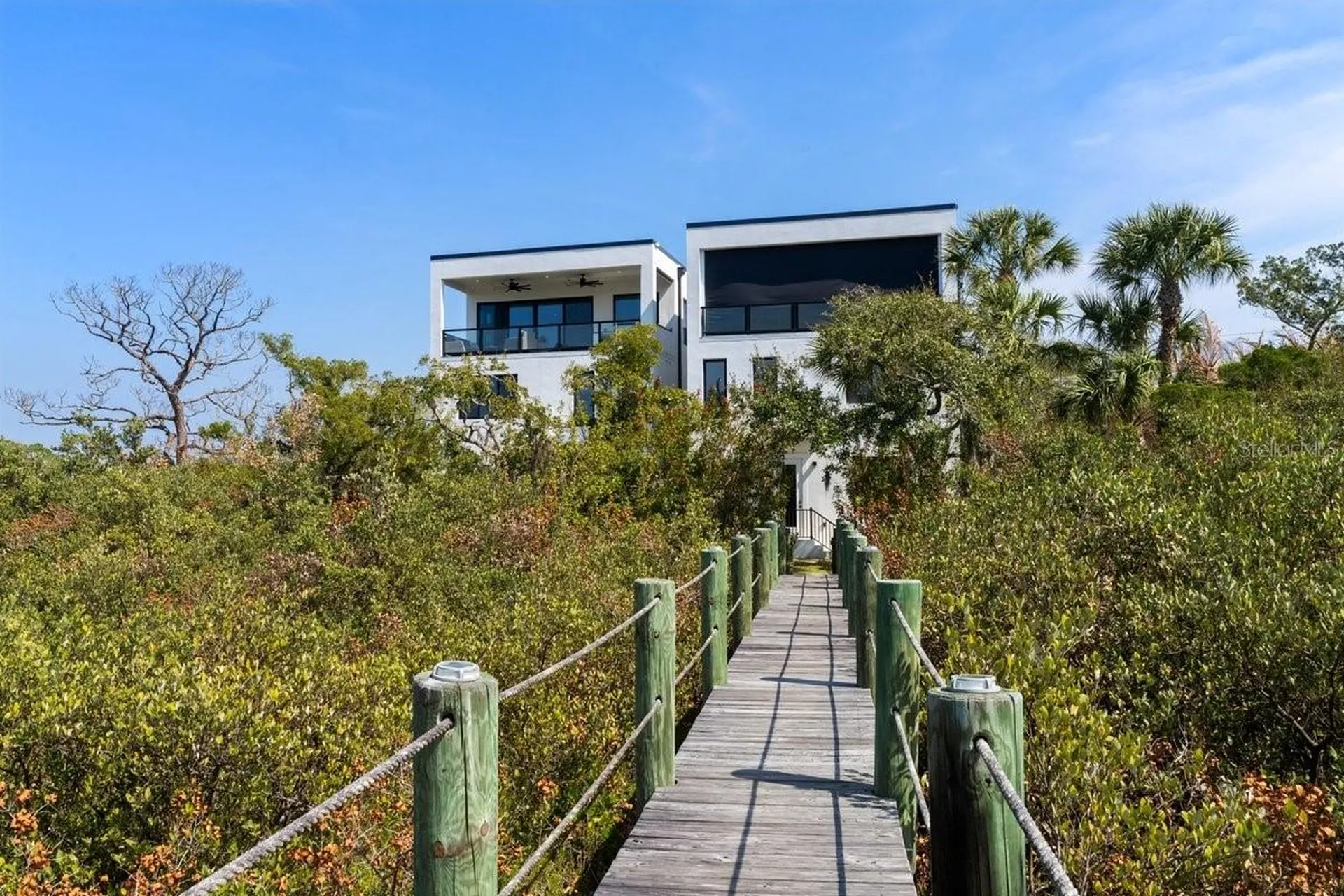 552 S Peninsula Avenue New Smyrna Beach FL 32169