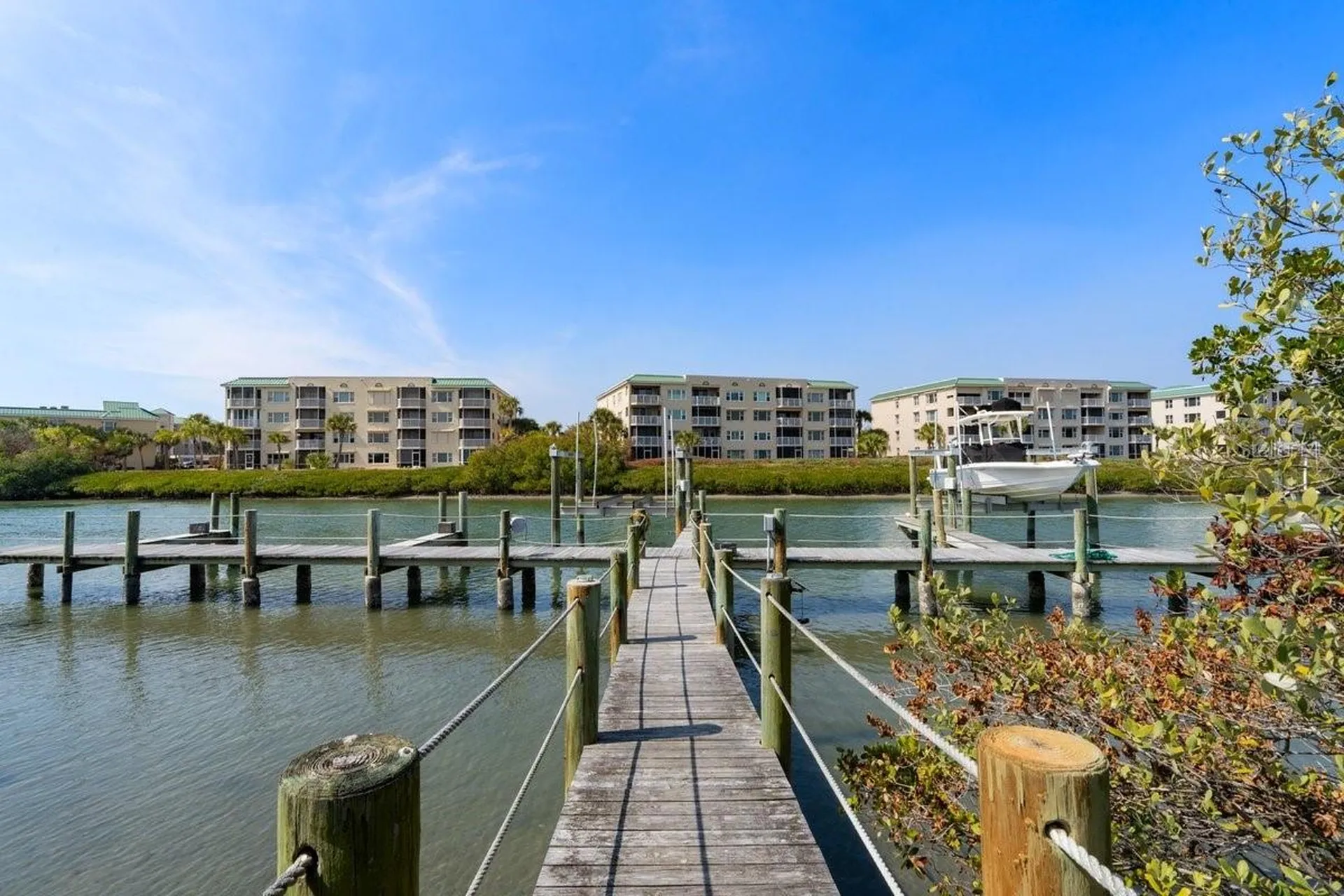 552 S Peninsula Avenue New Smyrna Beach FL 32169