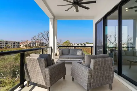 552 S Peninsula Avenue New Smyrna Beach FL 32169