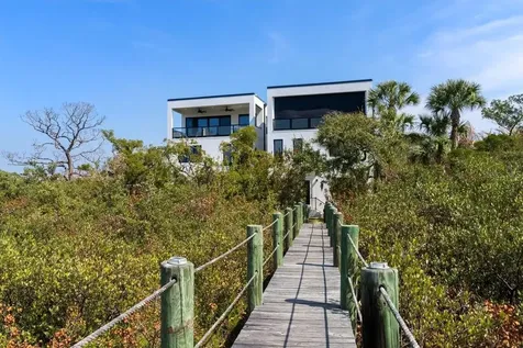 552 S Peninsula Avenue New Smyrna Beach FL 32169