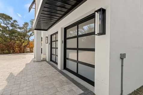 552 S Peninsula Avenue New Smyrna Beach FL 32169