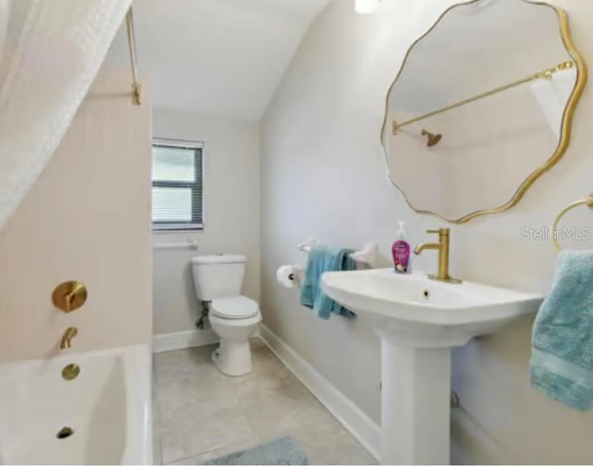 1915 Riverview Boulevard Bradenton FL 34205