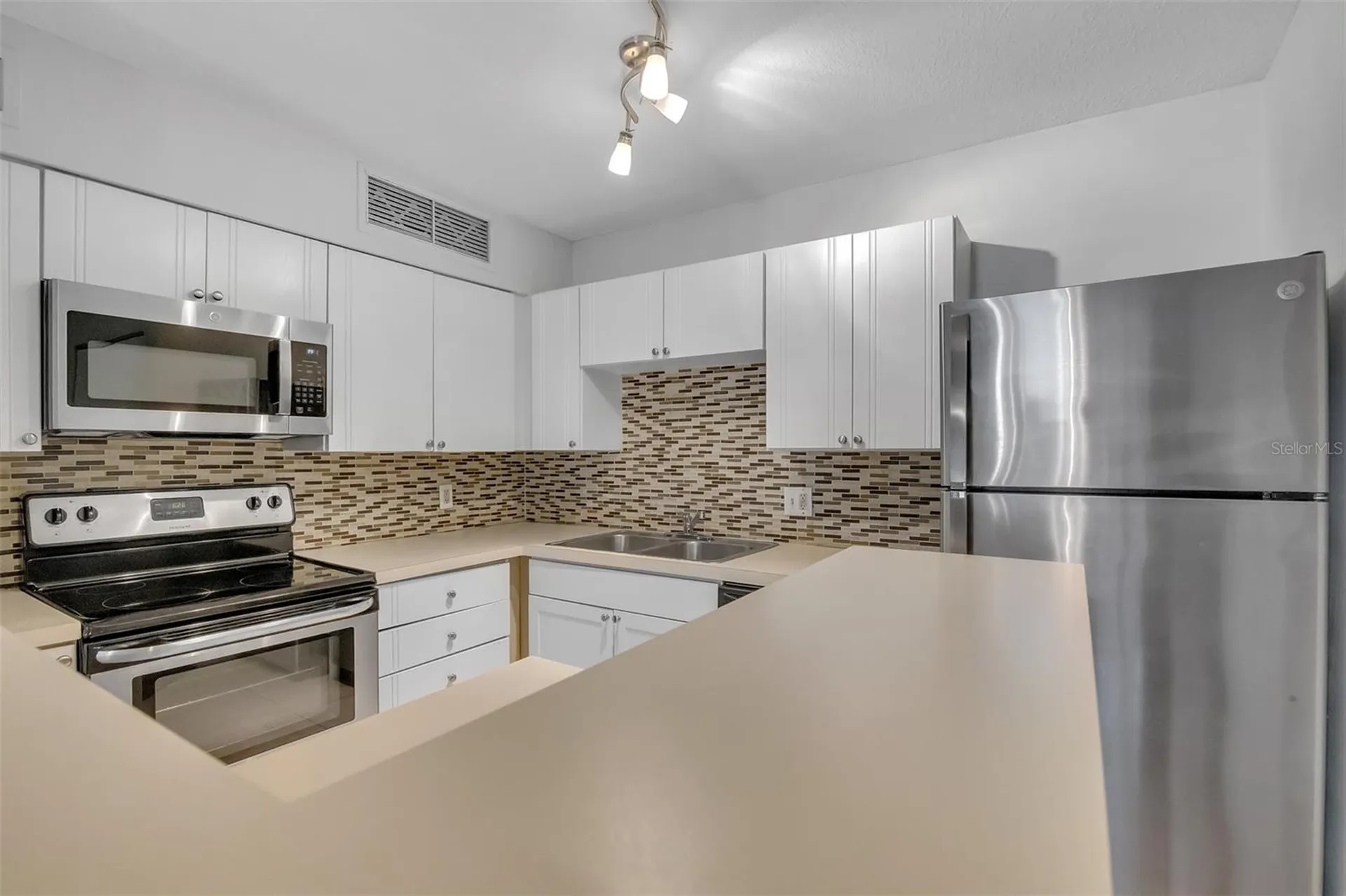 485 Forestway Circle Altamonte Springs FL 32701