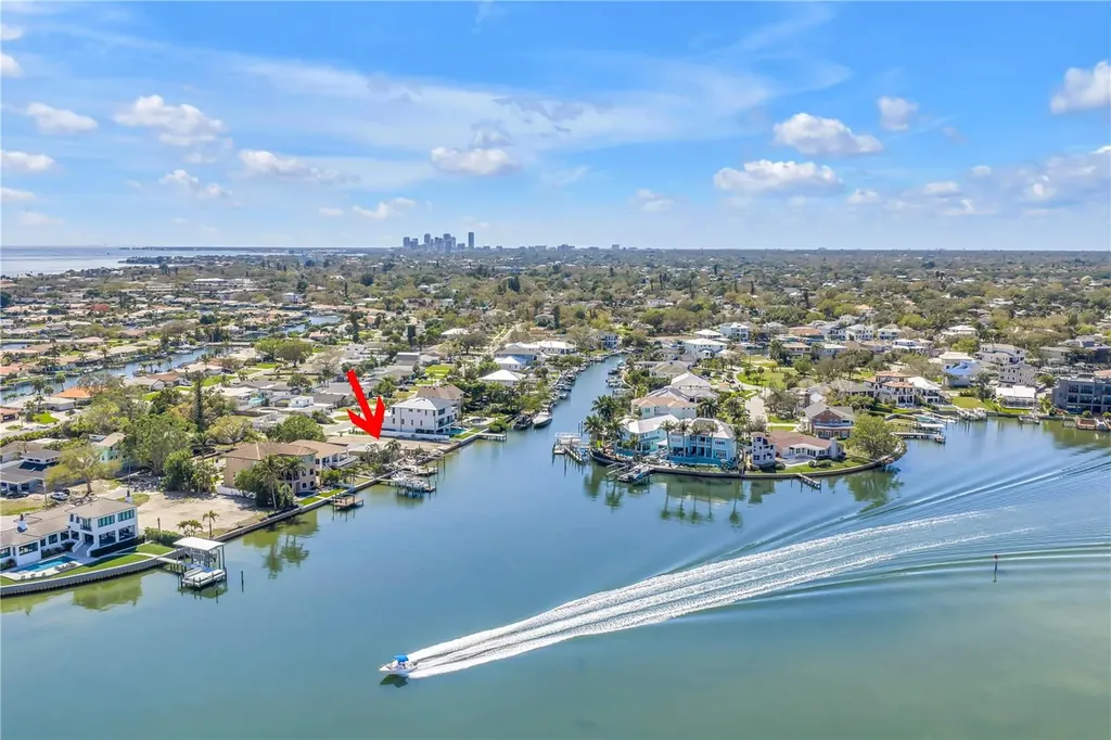 2129 Bayou Grande Boulevard NE St Petersburg FL 33703