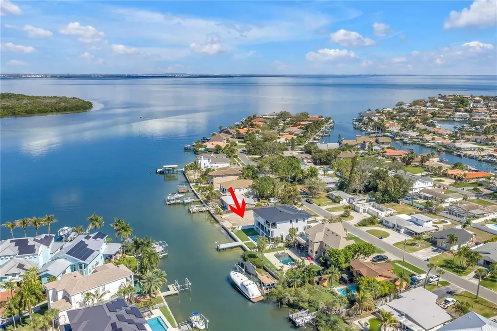 2129 Bayou Grande Boulevard NE St Petersburg FL 33703