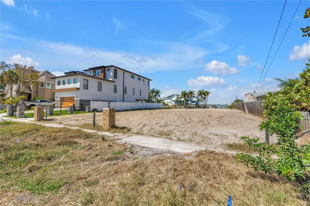 2129 Bayou Grande Boulevard NE St Petersburg FL 33703