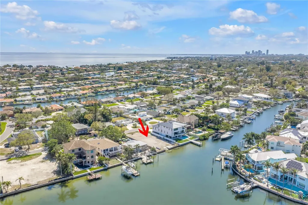 2129 Bayou Grande Boulevard NE St Petersburg FL 33703