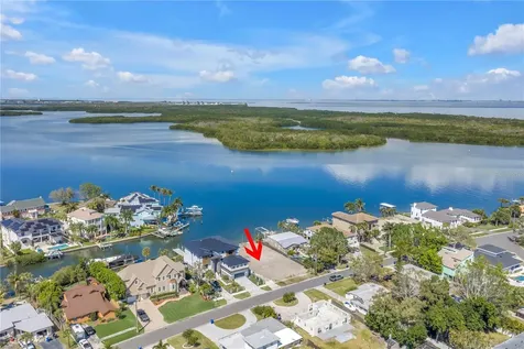 2129 Bayou Grande Boulevard NE St Petersburg FL 33703