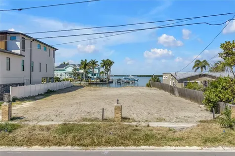 2129 Bayou Grande Boulevard NE St Petersburg FL 33703
