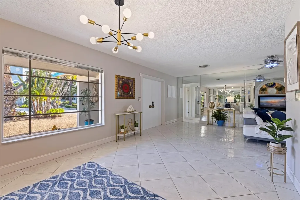 290 1st Street W Tierra Verde FL 33715
