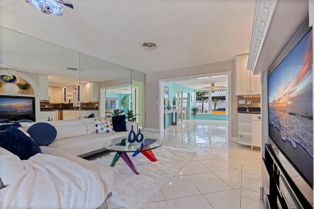 290 1st Street W Tierra Verde FL 33715