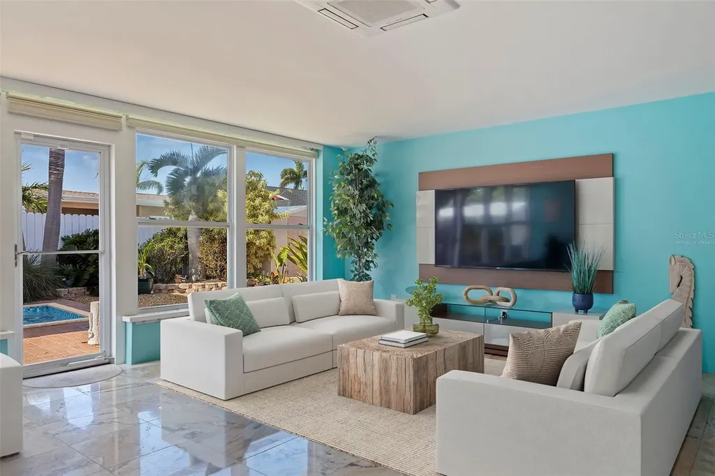 290 1st Street W Tierra Verde FL 33715