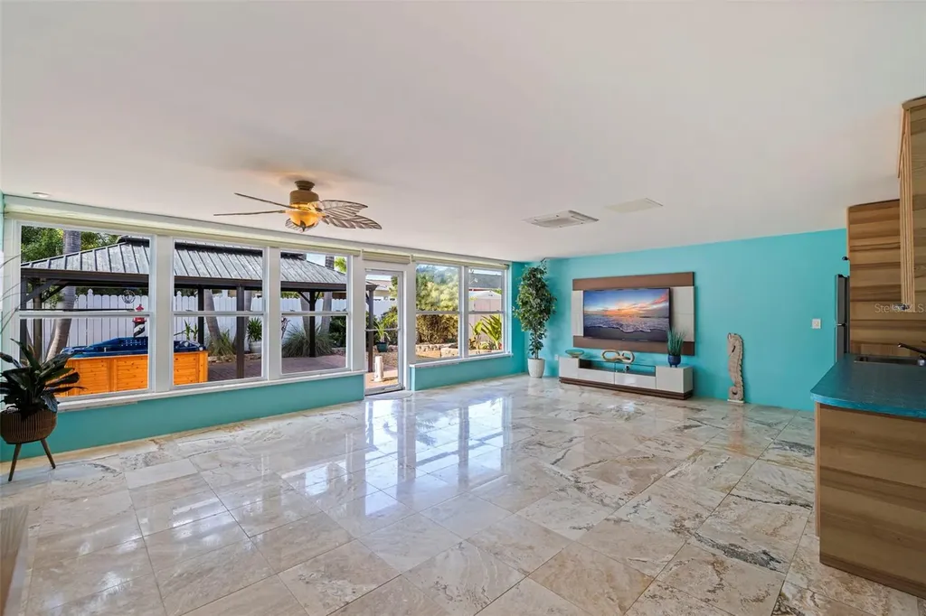 290 1st Street W Tierra Verde FL 33715
