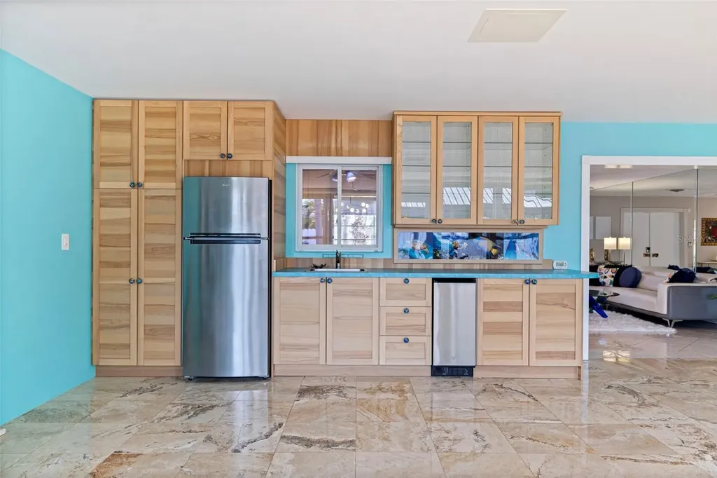 290 1st Street W Tierra Verde FL 33715