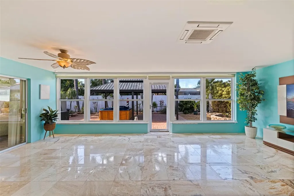 290 1st Street W Tierra Verde FL 33715