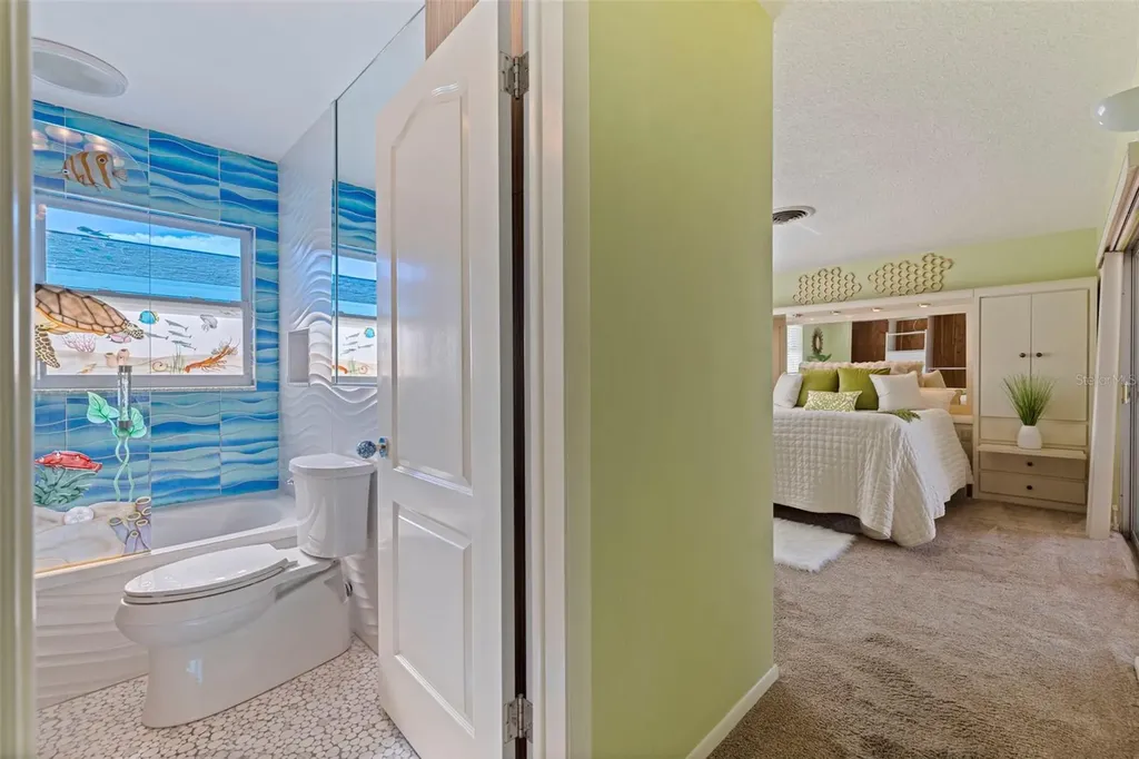 290 1st Street W Tierra Verde FL 33715