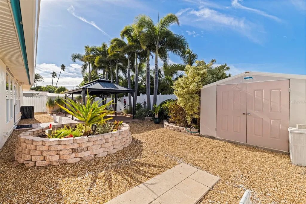 290 1st Street W Tierra Verde FL 33715