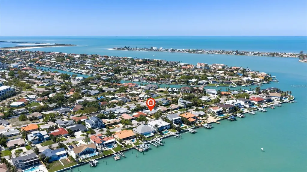 290 1st Street W Tierra Verde FL 33715
