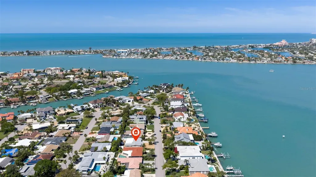 290 1st Street W Tierra Verde FL 33715
