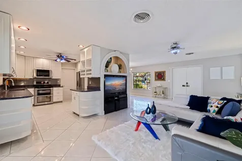 290 1st Street W Tierra Verde FL 33715