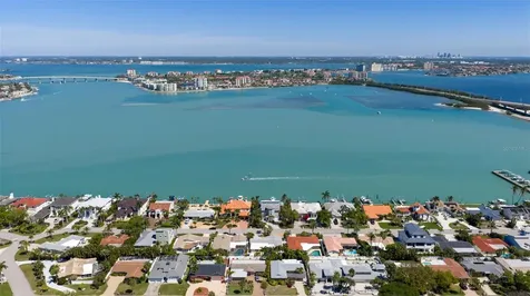 290 1st Street W Tierra Verde FL 33715