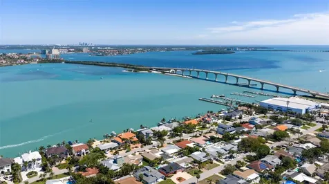 290 1st Street W Tierra Verde FL 33715