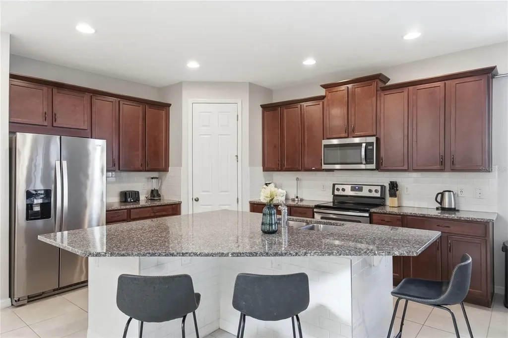 9013 Egret Mills Terrace Kissimmee FL 34747