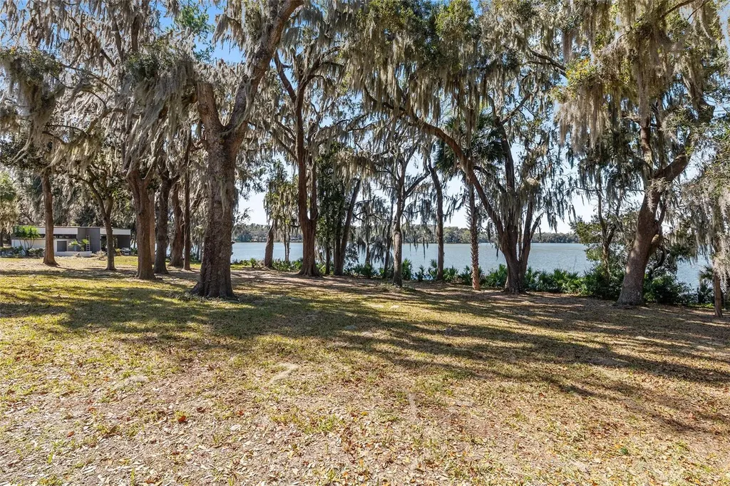 2674 SW 14th Drive Gainesville FL 32608