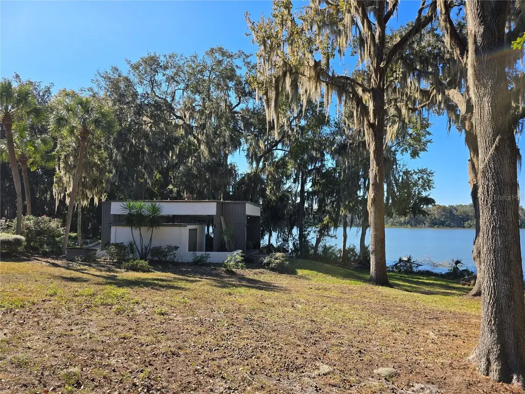 2674 SW 14th Drive Gainesville FL 32608
