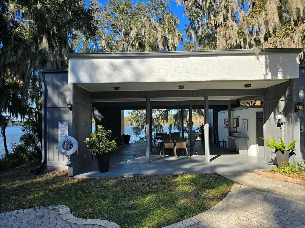 2674 SW 14th Drive Gainesville FL 32608