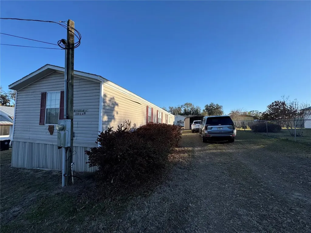 320 E 8th Street Frostproof FL 33843