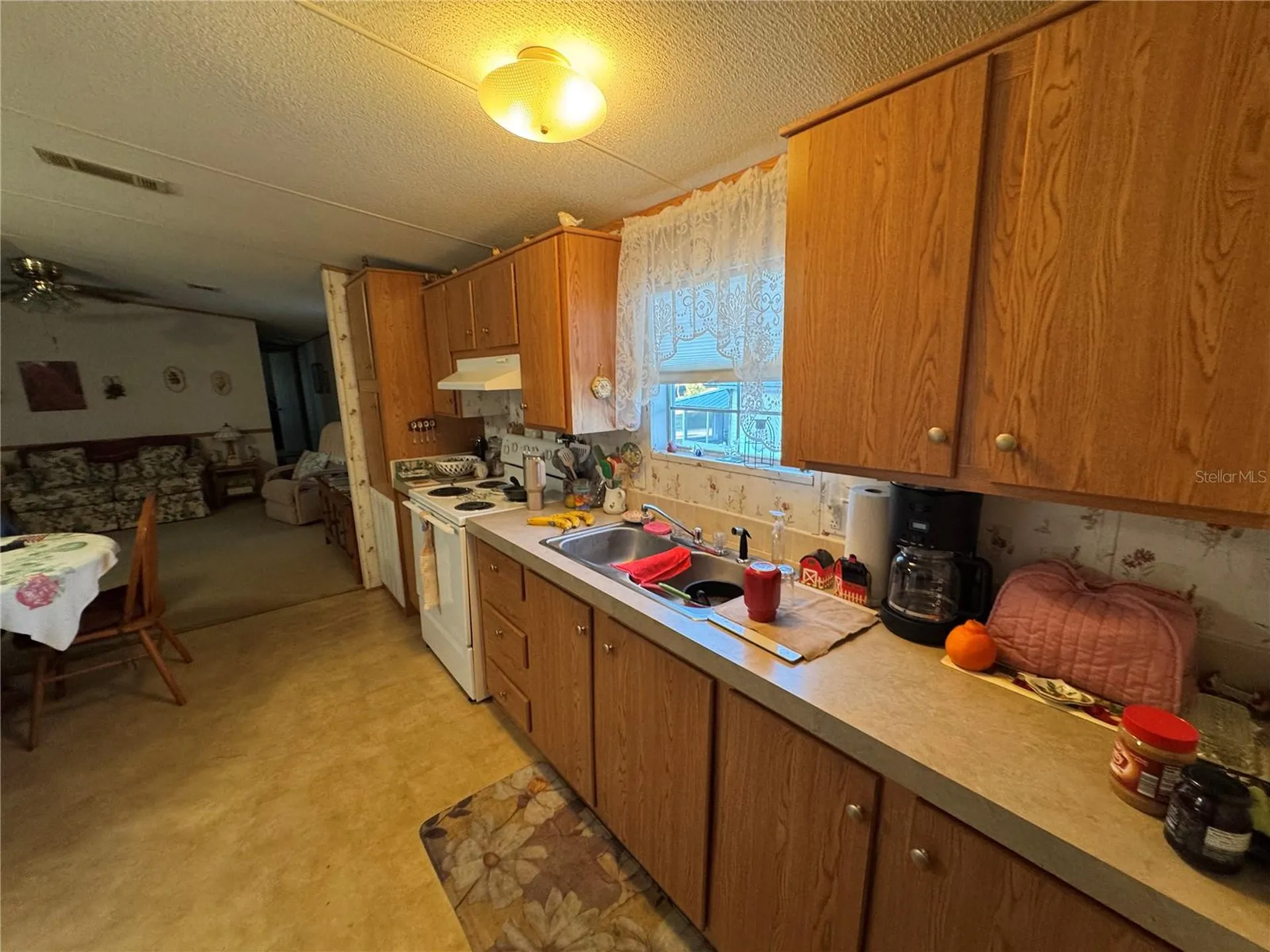 320 E 8th Street Frostproof FL 33843