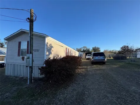 320 E 8th Street Frostproof FL 33843