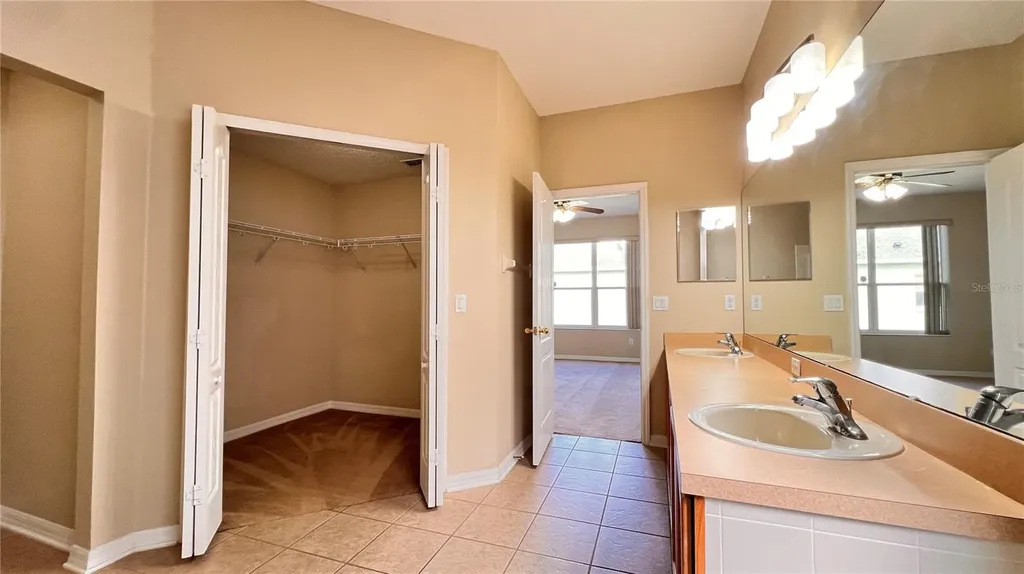 9906 Shadow Creek Drive Orlando FL 32832