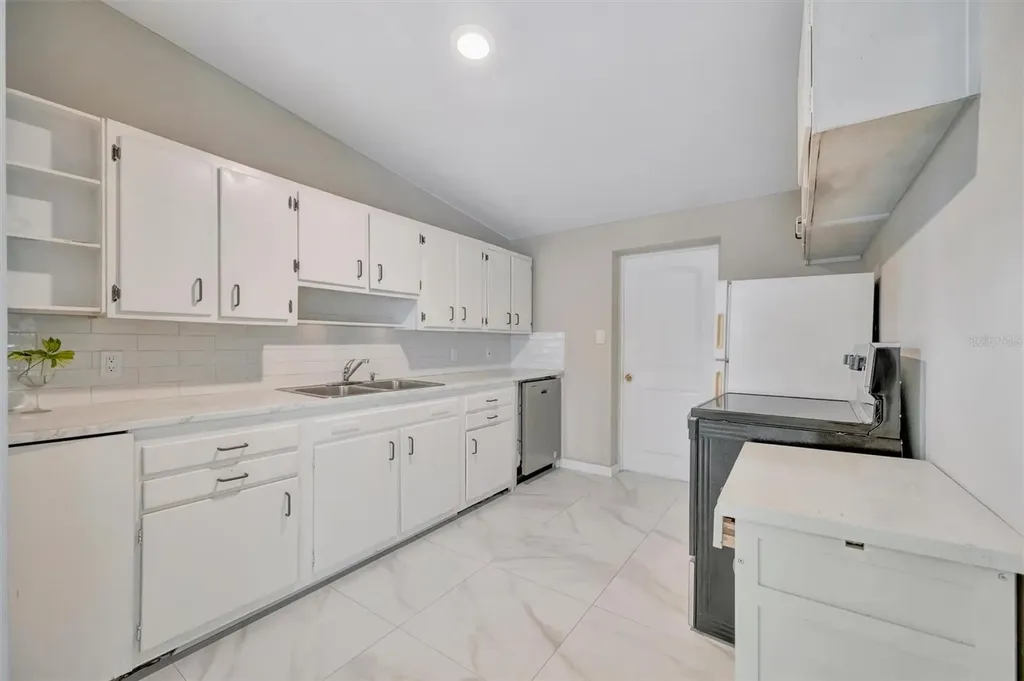 6607 Georgia Avenue Bradenton FL 34207