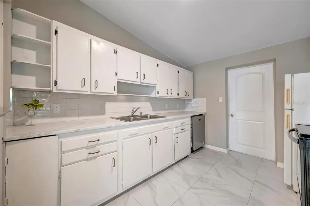 6607 Georgia Avenue Bradenton FL 34207